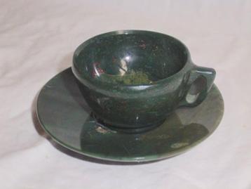 Kop en schotel van groene jaspis - half edelsteen beschikbaar voor biedingen