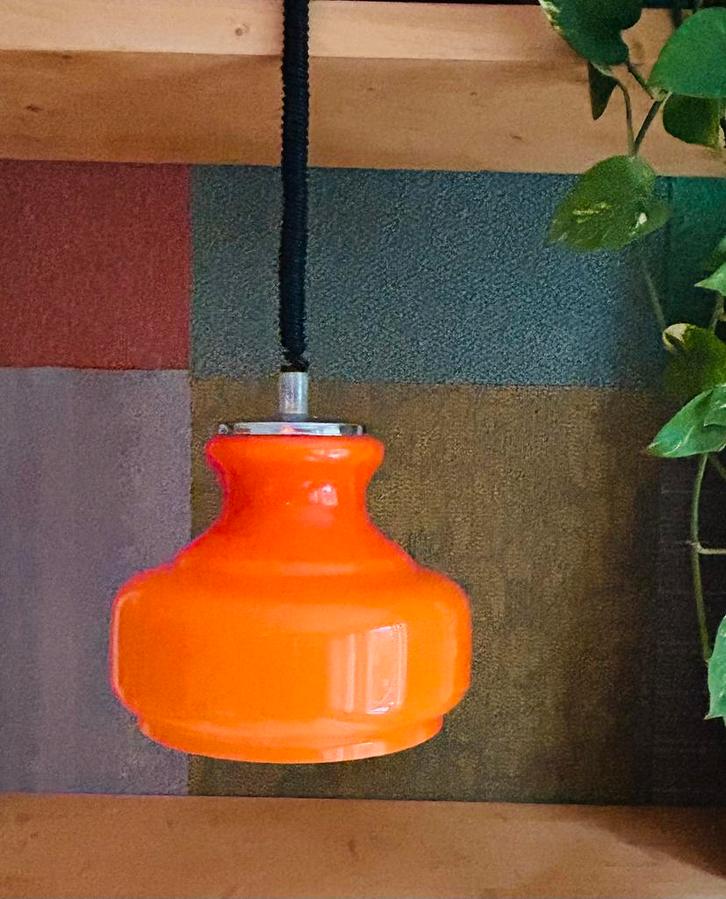 Mid century retro vintage lamp oranje, Huis en Inrichting, Lampen | Hanglampen, Gebruikt, Minder dan 50 cm, Glas, Ophalen of Verzenden