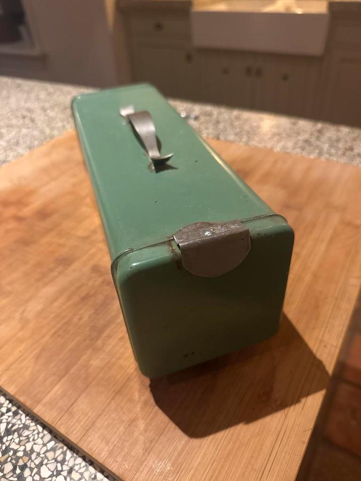 Vintage emaille brood/koekblik – mosgroen – jaren 40/50, Antiek en Kunst, Antiek | Overige Antiek, Ophalen of Verzenden