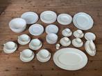 GROOT Wedgwood servies - 59 stuks/delig, Ophalen of Verzenden, Porselein, Wedgwood, Bord(en)