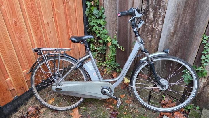 Defecte elektrische fiets - opknapper of onderdelen, Fietsen en Brommers, Elektrische fietsen, Gebruikt, Gazelle, 47 tot 51 cm