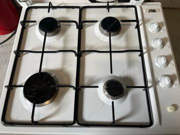 Etna 4-pits gasfornuis met glazen afdekplaat beschikbaar voor biedingen