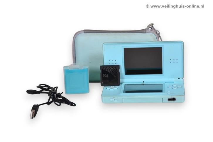 Nintendo DS Lite, Spelcomputers en Games, Spelcomputers | Nintendo DS, Gebruikt, DS Lite, Overige kleuren, Met games, Met beschermhoes of tas