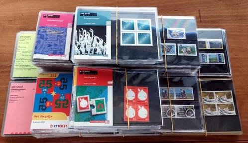 Complete serie PTT Postzegelmapjes 1982-1999, Postzegels en Munten, Postzegels | Nederland, Postfris, Na 1940, Ophalen of Verzenden