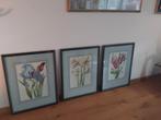 3 Posters in grafische druk in mooie lijst in passepartout., Huis en Inrichting, Woonaccessoires | Lijsten, Ophalen