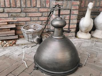 industriële lamp  beschikbaar voor biedingen