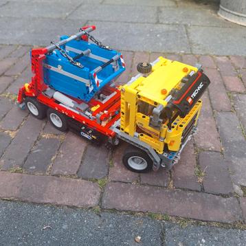 Lego Technic 42024 Containerwagen beschikbaar voor biedingen