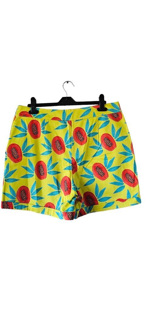 gele ananas print korte broek van fabienne Chapot maat L, Kleding | Dames, Broeken en Pantalons, Overige kleuren, Kort, Ophalen of Verzenden