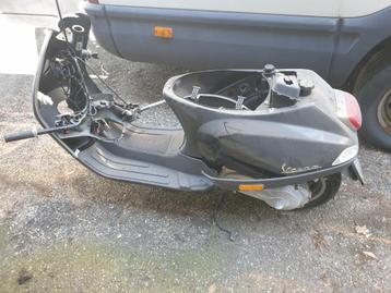 Vespa LX in onderdelen 2-takt 4-takt Piaggio zip Vespa 2t 4t beschikbaar voor biedingen
