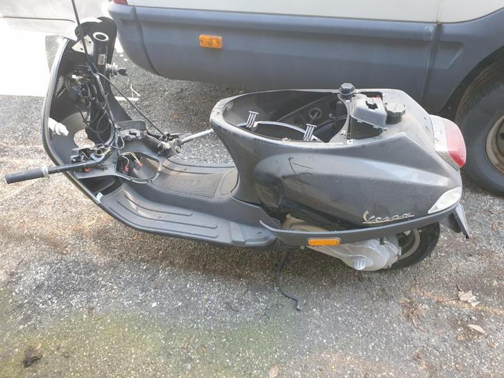 Vespa LX in onderdelen 2-takt 4-takt Piaggio zip Vespa 2t 4t, Fietsen en Brommers, Brommeronderdelen | Scooters, Zo goed als nieuw