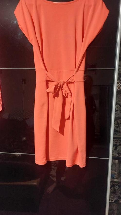 Gelegenheids jurkjes, Kleding | Dames, Jurken, Zo goed als nieuw, Maat 38/40 (M), Rood, Boven de knie, Ophalen of Verzenden