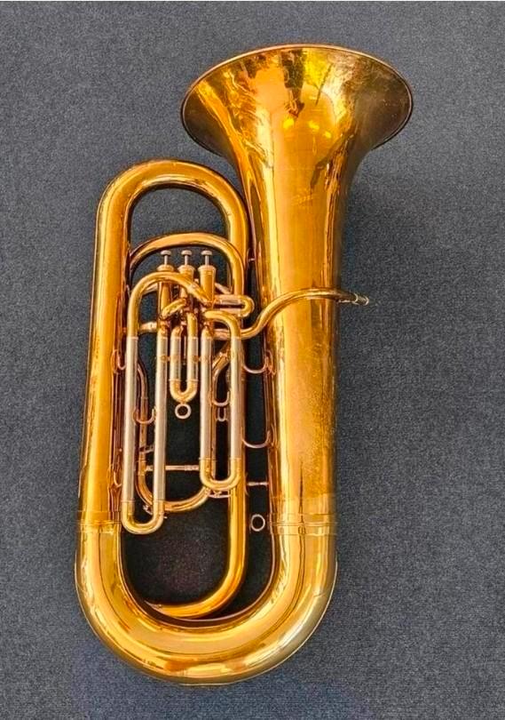 Ik ben op zoek naar een Besson 3/4 ventielen Bb Bas., Muziek en Instrumenten, Blaasinstrumenten | Tuba's, Zo goed als nieuw, Bes-tuba
