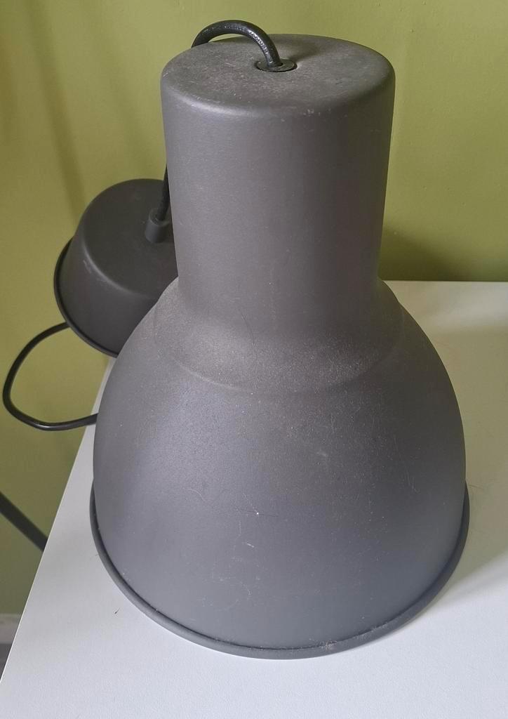 IKEA Lamp - Stijlvol en Functioneel, Huis en Inrichting, Lampen | Hanglampen, Gebruikt, Minder dan 50 cm, Kunststof, Metaal, Ophalen