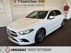 Mercedes-Benz A-Klasse 200 Business Solution AMG | Automaat, Auto's, Mercedes-Benz, 4 cilinders, Met garantie (alle), Wit, Bedrijf