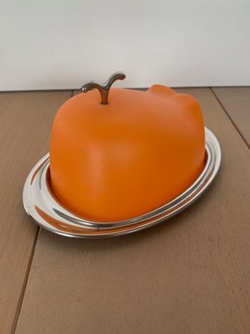 Design oranje botervloot (walvis) beschikbaar voor biedingen
