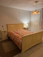 Bed , nachtkastje, kledingkast, commode en spiegel, Huis en Inrichting, Gebruikt, 100 tot 150 cm, Met lade(s), 25 tot 50 cm