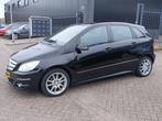 Mercedes-Benz B-Klasse 180 CDI Automaat Trekhaak 17'' L.M.V, Gebruikt, 4 cilinders, 715 kg, Leder en Stof