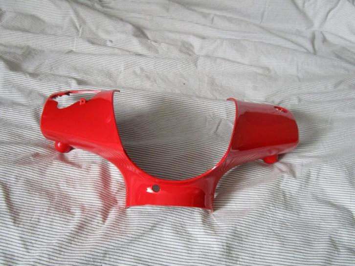 Nr.259: Stuurkap Piaggio Zip Kleur rood, Fietsen en Brommers, Brommeronderdelen | Algemeen, Zo goed als nieuw, Kap, Ophalen of Verzenden