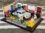 Trabant garage diorama, Nieuw !! UNIEK !!, Ophalen of Verzenden, Zo goed als nieuw, Motor, Overige merken