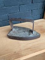 Antiek strijkijzer, Antiek en Kunst, Antiek | Gereedschap en Instrumenten, Ophalen