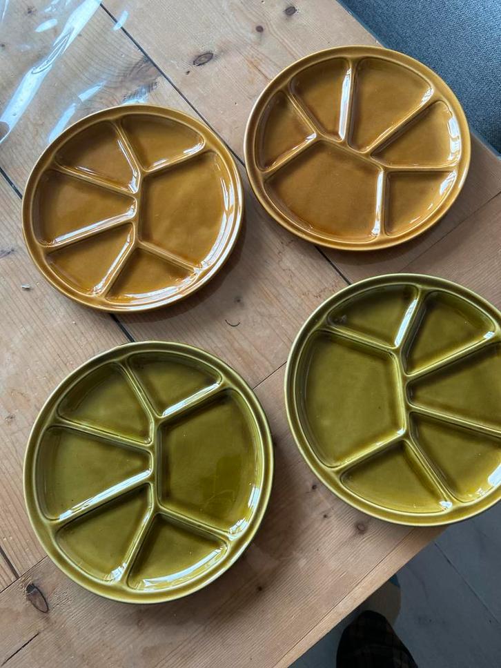 Vintage Gien France Verdeel Borden - Set van 4, Huis en Inrichting, Keuken | Servies, Gebruikt, Bord(en), Overige stijlen, Aardewerk