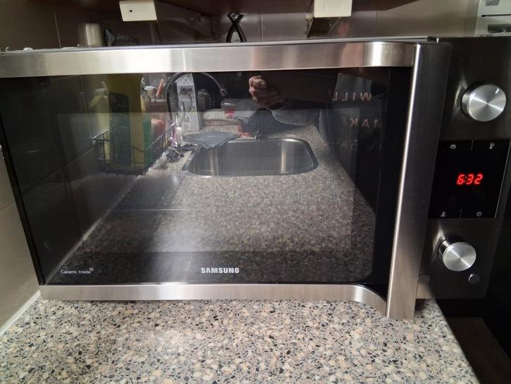 Samsung Combi oven magnetron, Witgoed en Apparatuur, Magnetrons, Zo goed als nieuw, Vrijstaand, Combimagnetron, 45 tot 60 cm, Grill