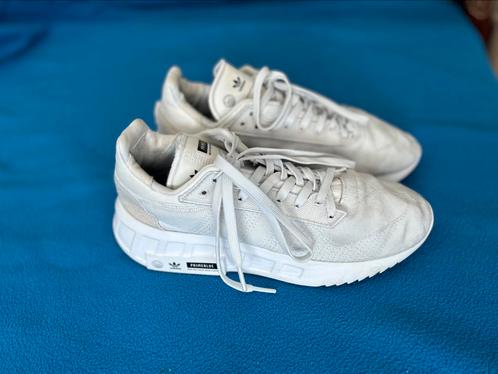 Witte Adidas PrimeBlue - Maat 42,5 - Zo goed als nieuw, Kleding | Heren, Schoenen, Zo goed als nieuw, Sportschoenen, Wit, Ophalen of Verzenden