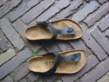 GRATIS VERZENDEN NIEUWE ZWARTE GIZEH BIRKENSTOCKS MT 40 beschikbaar voor biedingen