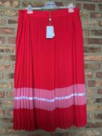 Just White! Nieuwe prachtige rok rood plissee. Kaartje €140, Kleding | Dames, Rokken, Maat 46/48 (XL) of groter, Nieuw, Ophalen of Verzenden