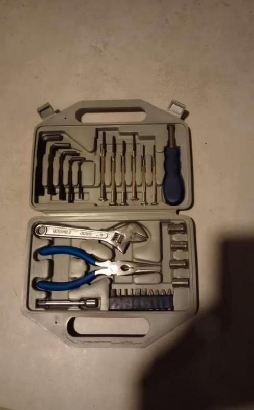 Verkoop Gereedschapsset met precisie schroevendraaiers, inbu, Antiek en Kunst, Antiek | Gereedschap en Instrumenten, Ophalen of Verzenden