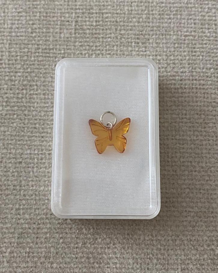 Amber/barnsteen vlindertje - kettinghanger, bedel, hangertje, Sieraden, Tassen en Uiterlijk, Kettingen, Nieuw, Steen of Mineraal