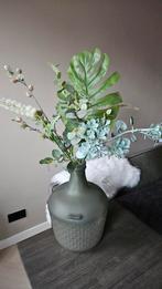 Groene vaas met kunsttakken - Pronto Wonen, Huis en Inrichting, Woonaccessoires | Vazen, Ophalen, Minder dan 50 cm, Groen, Glas