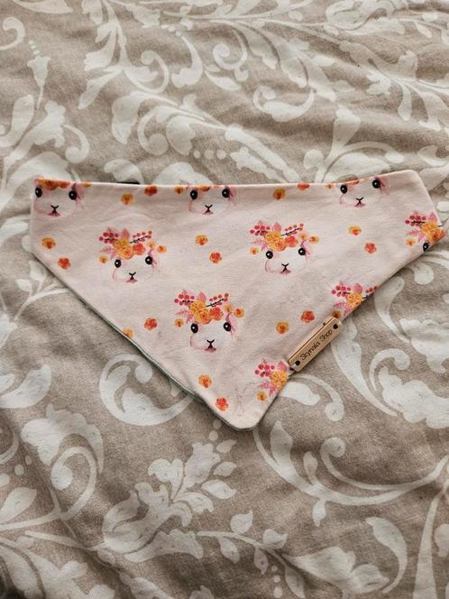 Skynalashop bandana konijntjes halsomvang 38-47 cm, Dieren en Toebehoren, Hondenkleding, Zo goed als nieuw, Verzenden