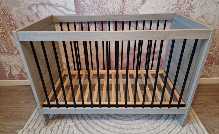 Complete babykamer set Vittoria grijs + gouden grepen, Kinderen en Baby's, Kinderkamer | Complete kinderkamers, Zo goed als nieuw