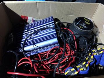 Set FENTON car Amp FA4150 4x 150W  2x Woofers FSB8 200W beschikbaar voor biedingen