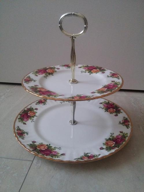 🧁🍰🍨 Etagere twee laags Royal Albert Old Country Roses, Huis en Inrichting, Woonaccessoires | Etagères, Ophalen