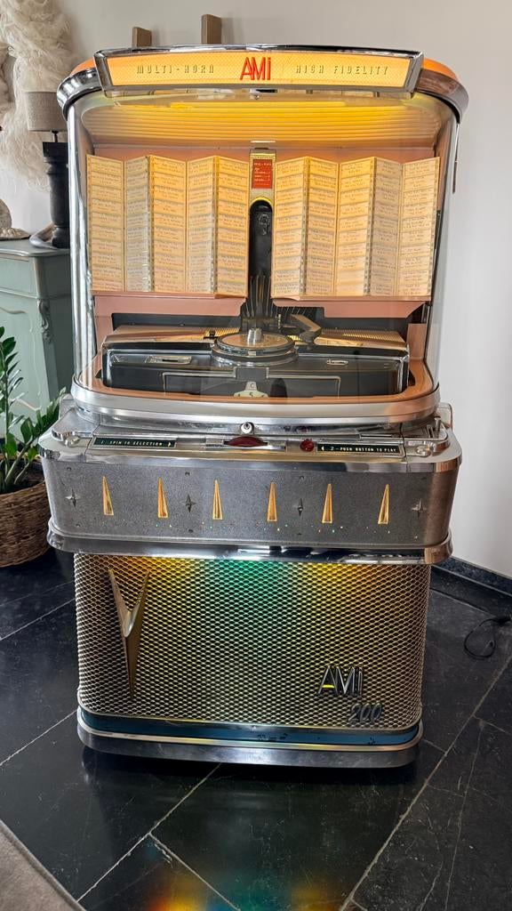 Ami 200 jukebox, Verzamelen, Automaten | Jukeboxen, Zo goed als nieuw, Ami, 1950 tot 1960, Ophalen