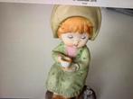 Vintage Porseleinen Beeldje Meisje met Kopje nieuw, Antiek en Kunst, Kunst | Beelden en Houtsnijwerken, Ophalen of Verzenden