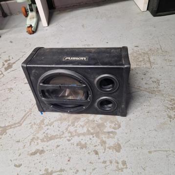 Subwoofer 450 watt met ingebouwde versterker beschikbaar voor biedingen