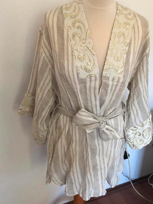 Prachtige nieuwe tuniek/halve kimono van Nema resort wear, L, Kleding | Dames, Blouses en Tunieken, Nieuw, Maat 42/44 (L), Ophalen of Verzenden