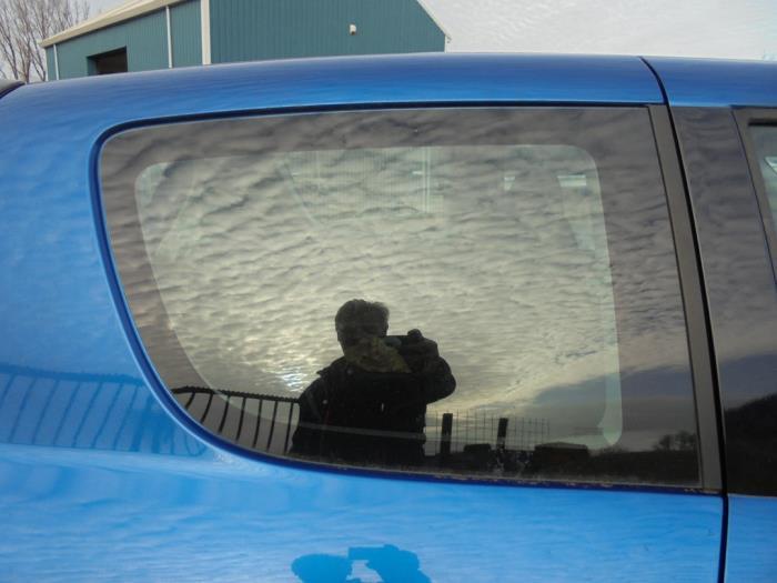 Extra Ruit 2Deurs rechts-achter van een Suzuki Swift, Auto-onderdelen, Ruiten en Toebehoren, Suzuki, Gebruikt, 3 maanden garantie