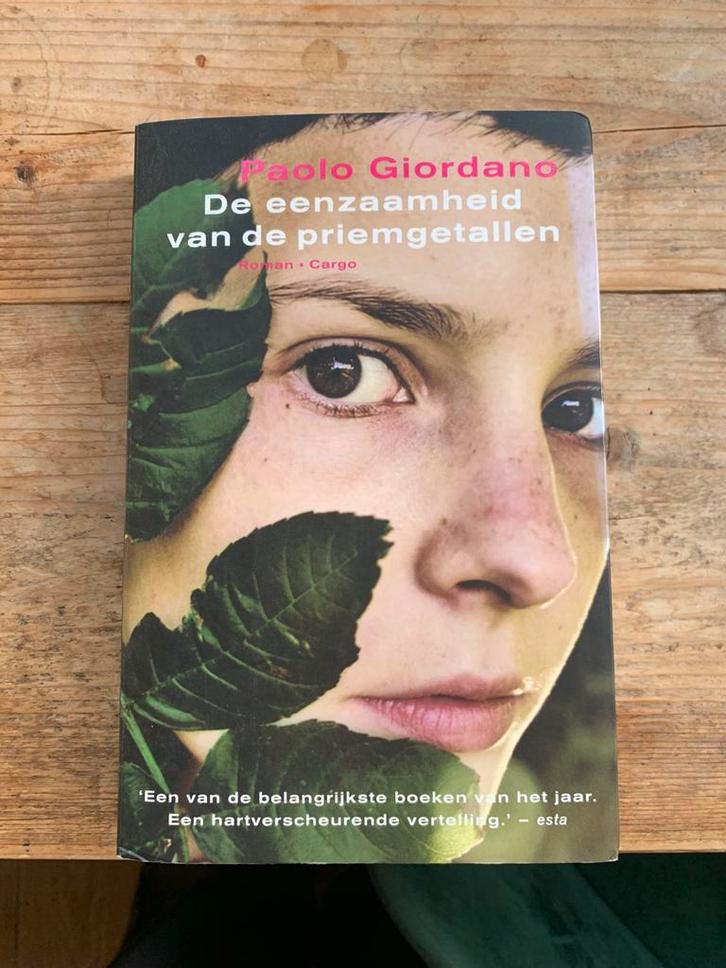 Paolo Giordano - De eenzaamheid van de priemgetallen, Boeken, Literatuur, Zo goed als nieuw, Ophalen