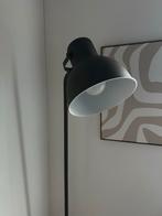 Vloerlamp - IKEA hektar, Huis en Inrichting, Lampen | Vloerlampen, Ophalen, Zo goed als nieuw, Metaal, 150 tot 200 cm