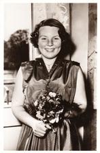 Fotokaart H.K.H. Beatrix 1955, Ophalen of Verzenden, 1940 tot 1960, Ongelopen, Sterren en Beroemdheden