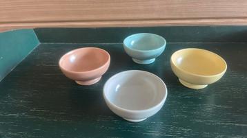 4 Flora Gouda Holland plateel pindabakjes p/4: beschikbaar voor biedingen