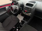 Toyota Aygo 1.0-12V|3D|Rood|Nieuw APK, Voorwielaandrijving, Gebruikt, 765 kg, 4 stoelen