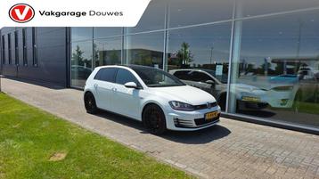 Volkswagen GOLF 2.0 TSI GTI Performance | Automaat | Pano |  beschikbaar voor biedingen