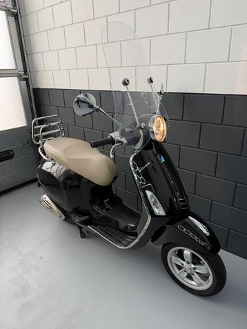 Vespa Primavera 2016 4Takt Snorscooter Factuur Sprint S Zip beschikbaar voor biedingen