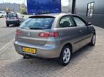 Seat Ibiza 1.4-16V Signo 3-Drs Airco Nieuwe APK, Voorwielaandrijving, 15 km/l, Gebruikt, 4 cilinders