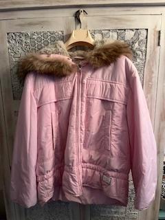 Roze jack Marccain met grote bontkraag maat 42/44, Kleding | Dames, Jassen | Winter, Zo goed als nieuw, Maat 42/44 (L), Roze, Ophalen of Verzenden